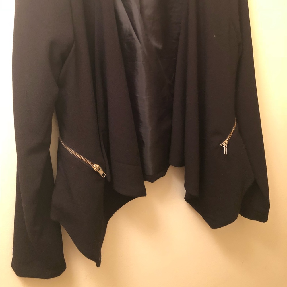 Blazer 🎀 - Picture 2 of 5